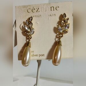 Cezanne Gold and Pearl Drop Earrings With Bling